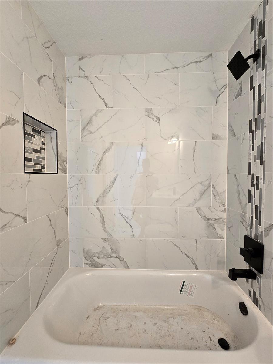 SILVER SPGS SHORES UN 24 - Residential