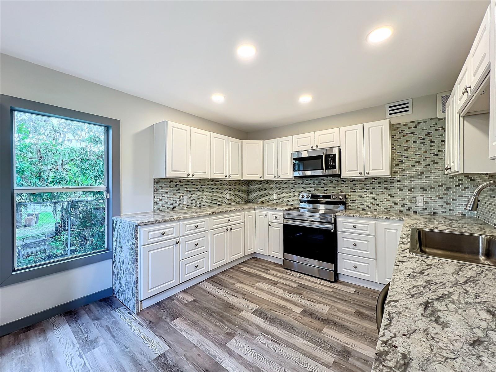 BROBERGS - Residential Lease