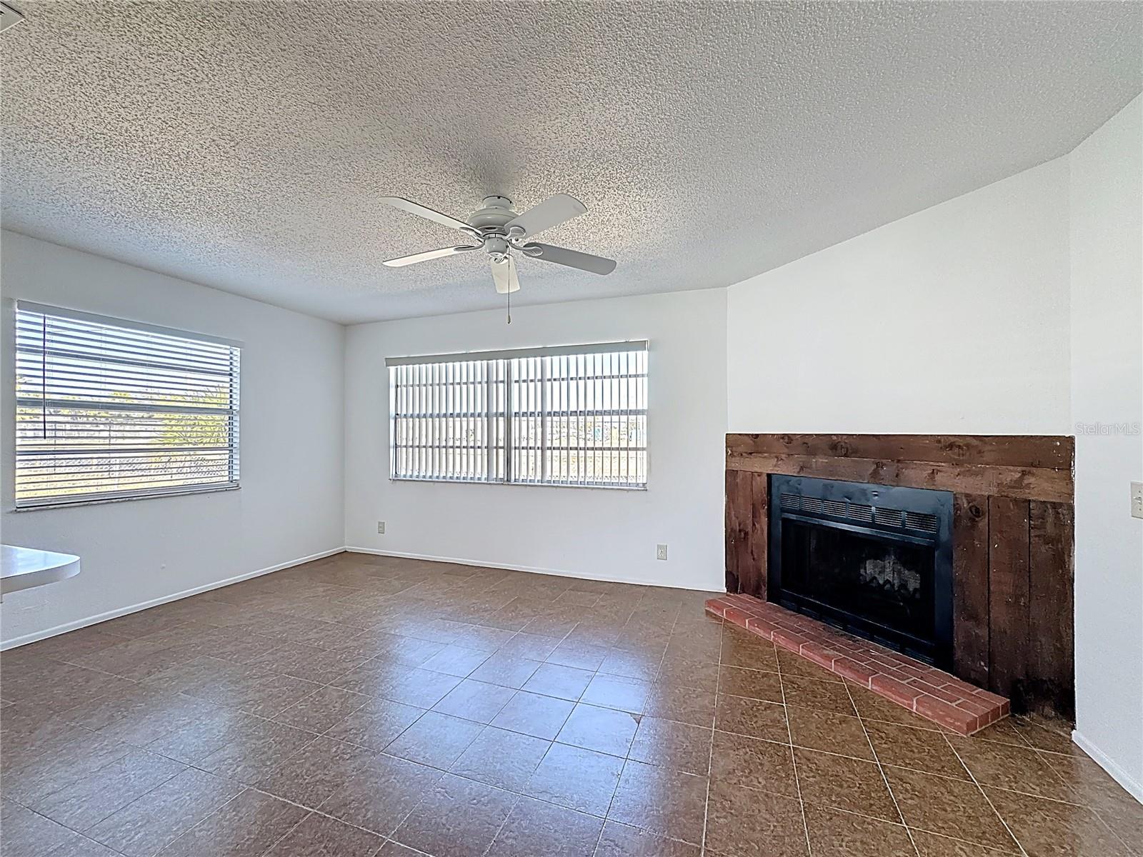 VENICE GARDENS - Residential