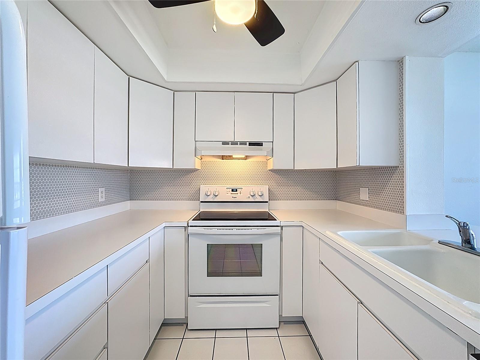 VENICE GARDENS - Residential