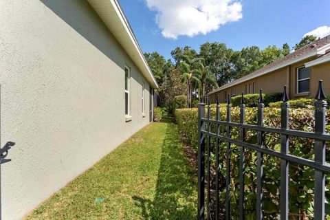 A home in LAKELAND