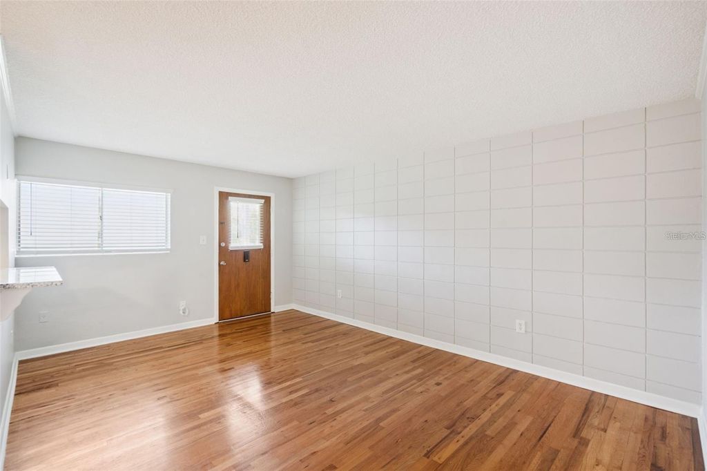 Photo of 320 Lakeview Street #213, Orlando, FL 32804 (MLS # O6412305)
