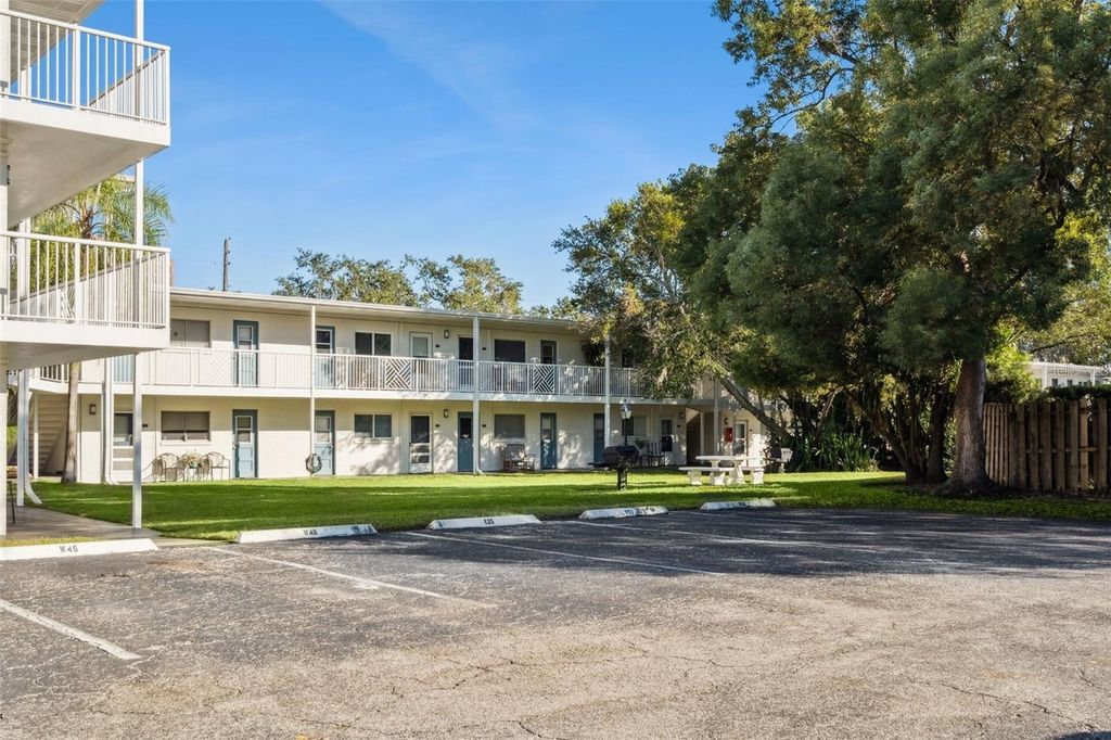 Photo of 320 Lakeview Street #213, Orlando, FL 32804 (MLS # O6412305)