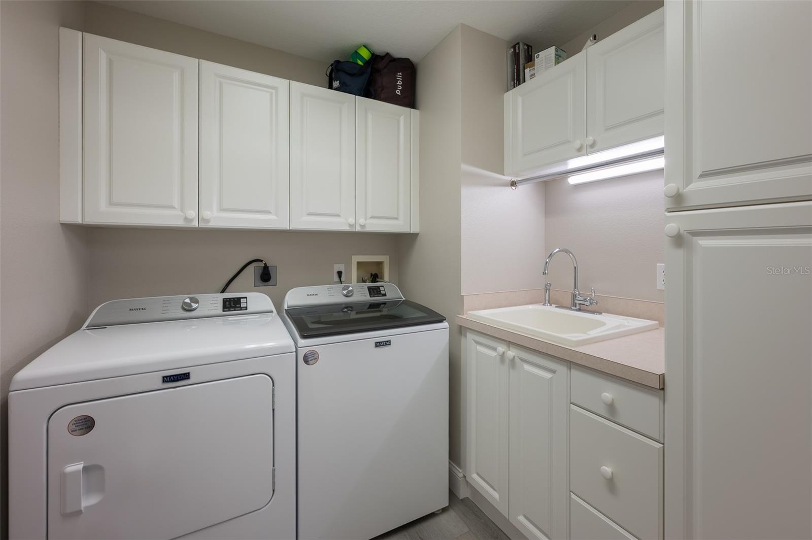 COUNTRY CLUB SHORES SEC 1 - Residential