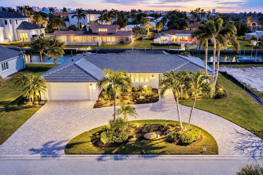Photo of 548 Gunwale Lane, Longboat Key, FL 34228 (MLS # A4680965)