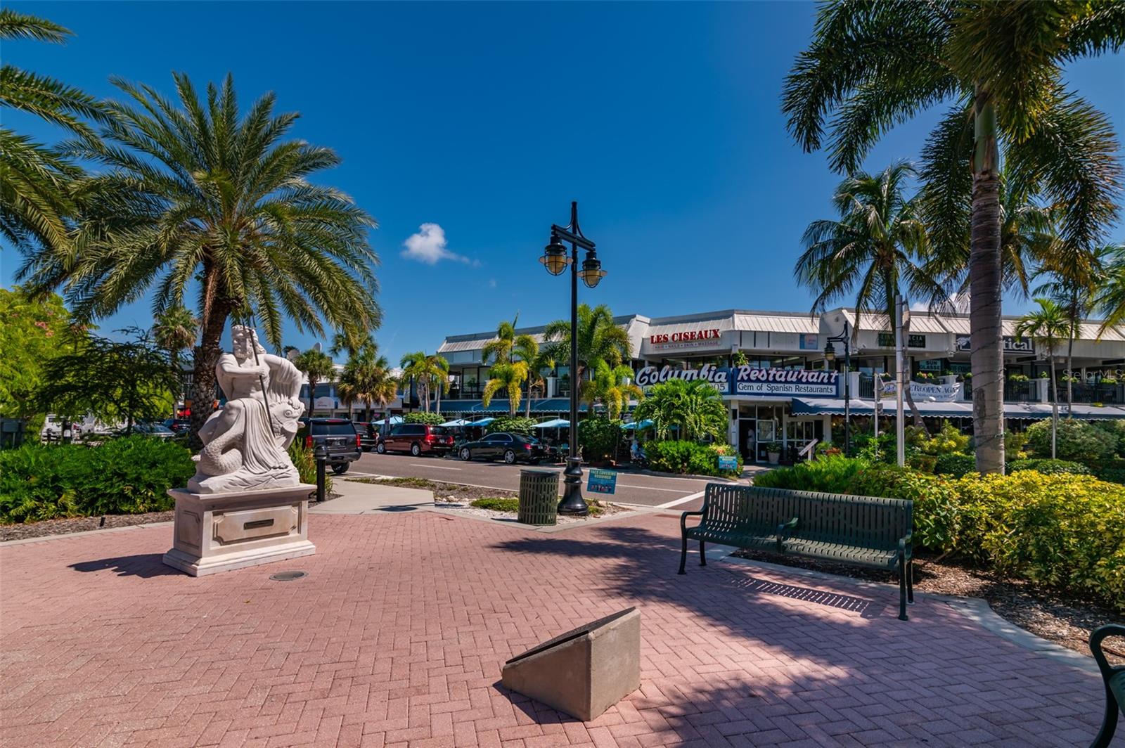 COUNTRY CLUB SHORES SEC 1 - Residential