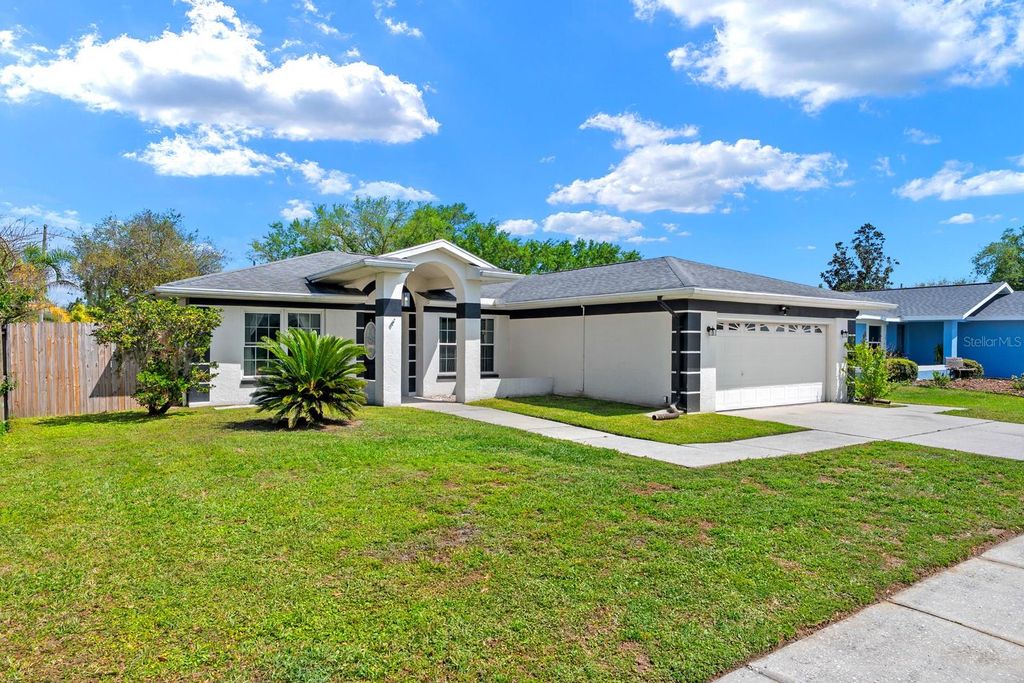 Photo of 1916 Cloverdale Court, Lutz, FL 33549 (MLS # TB8491738)