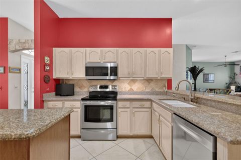 Tiny photo for 542 Loma Paseo Drive, Lady Lake, FL 32159 (MLS # G5114246)