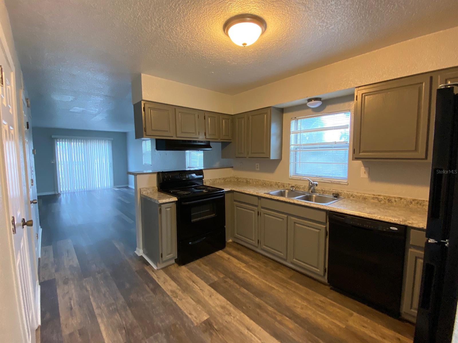 Palmetto Court Resub - Residential Lease