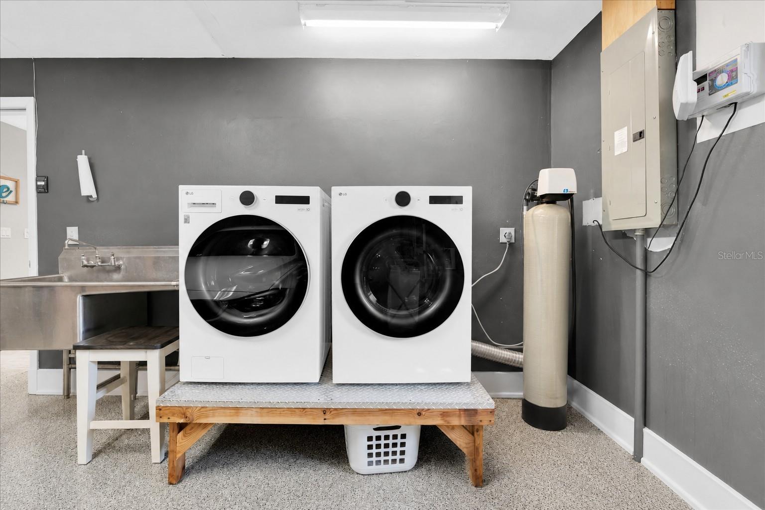 PARKSIDE SUB UNIT ONE - Residential