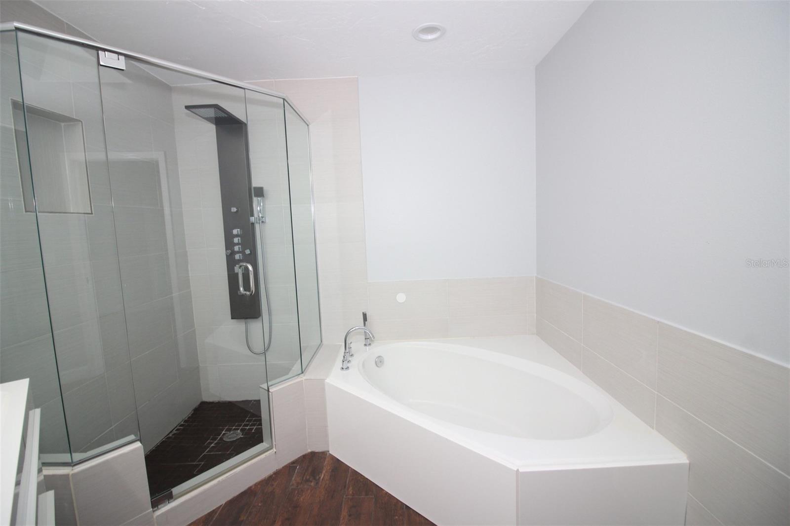 WOODLAND PARK - Residential