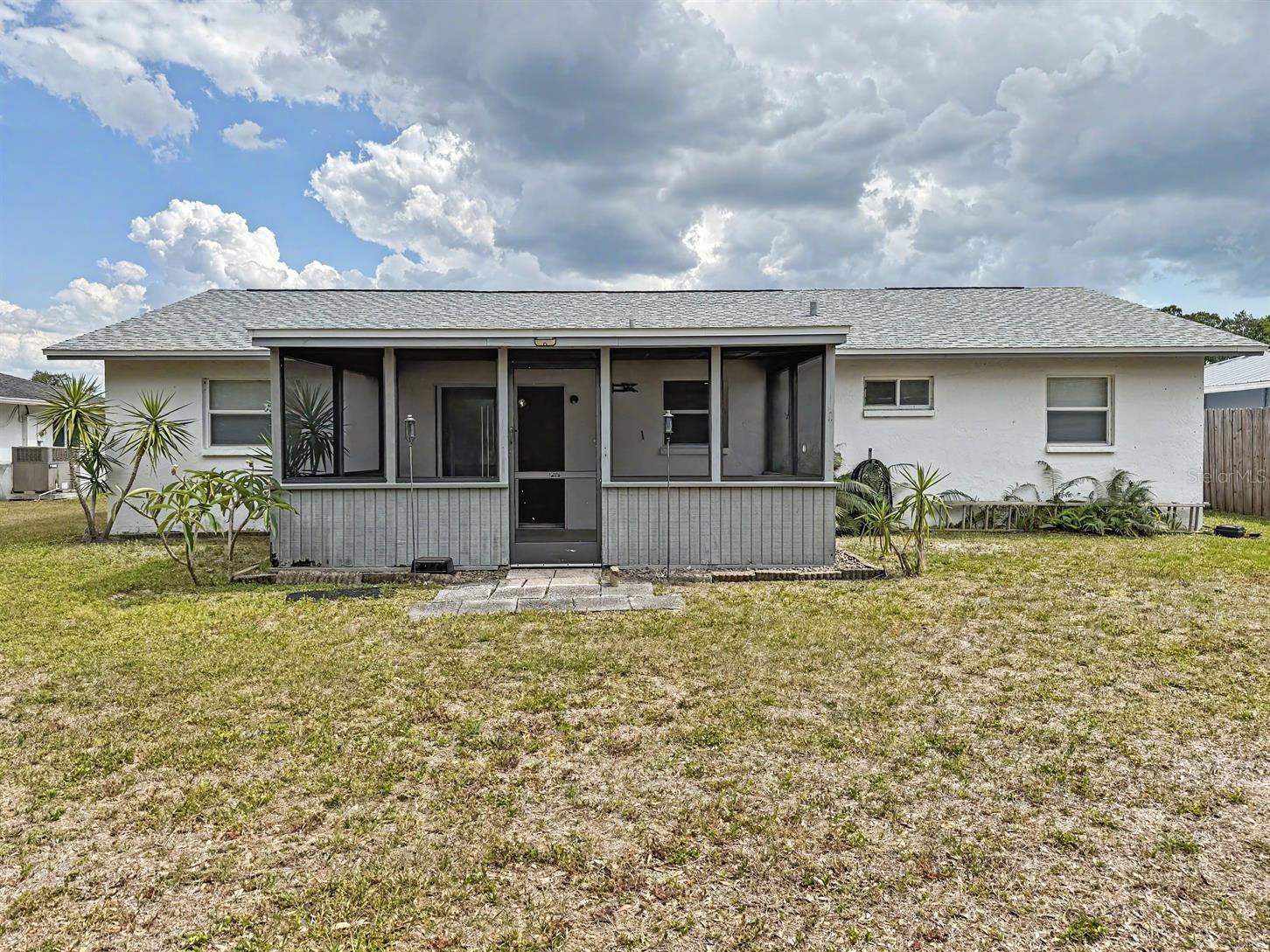 RIDGEWOOD ESTS 19TH ADD - Residential Lease
