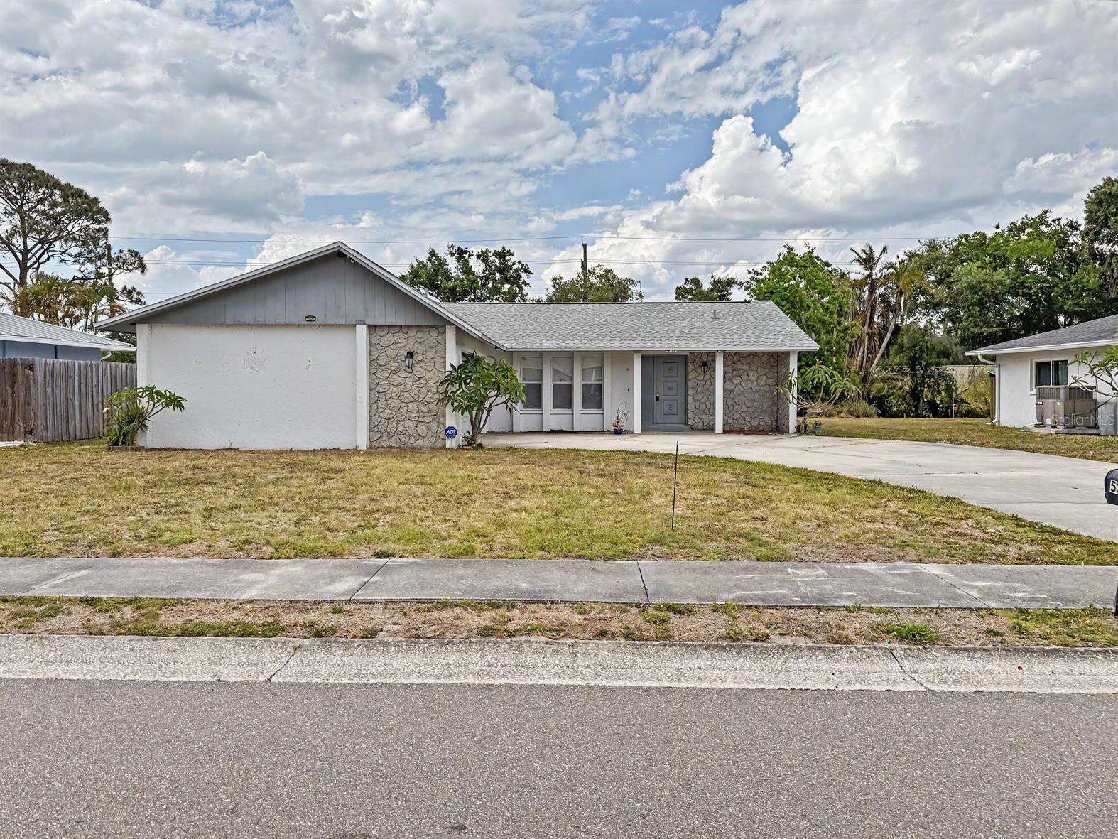 RIDGEWOOD ESTS 19TH ADD - Residential Lease