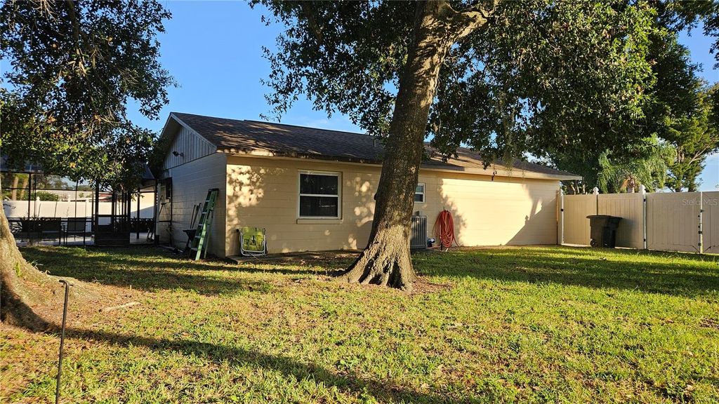 Photo of 1099 Kingswood Way, Port Orange, FL 32129 (MLS # V4945898)