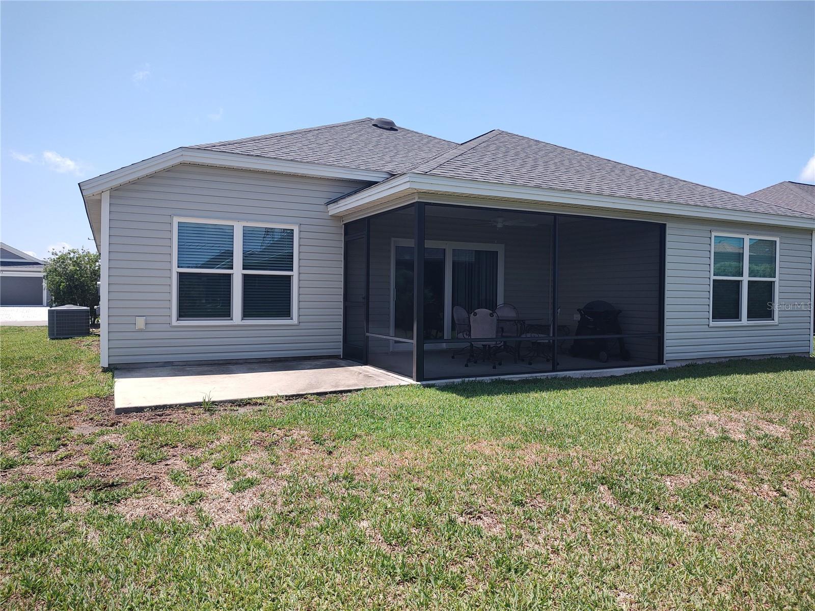 VILLAGES/SOUTHERN OAKS UN #52 - Residential Lease