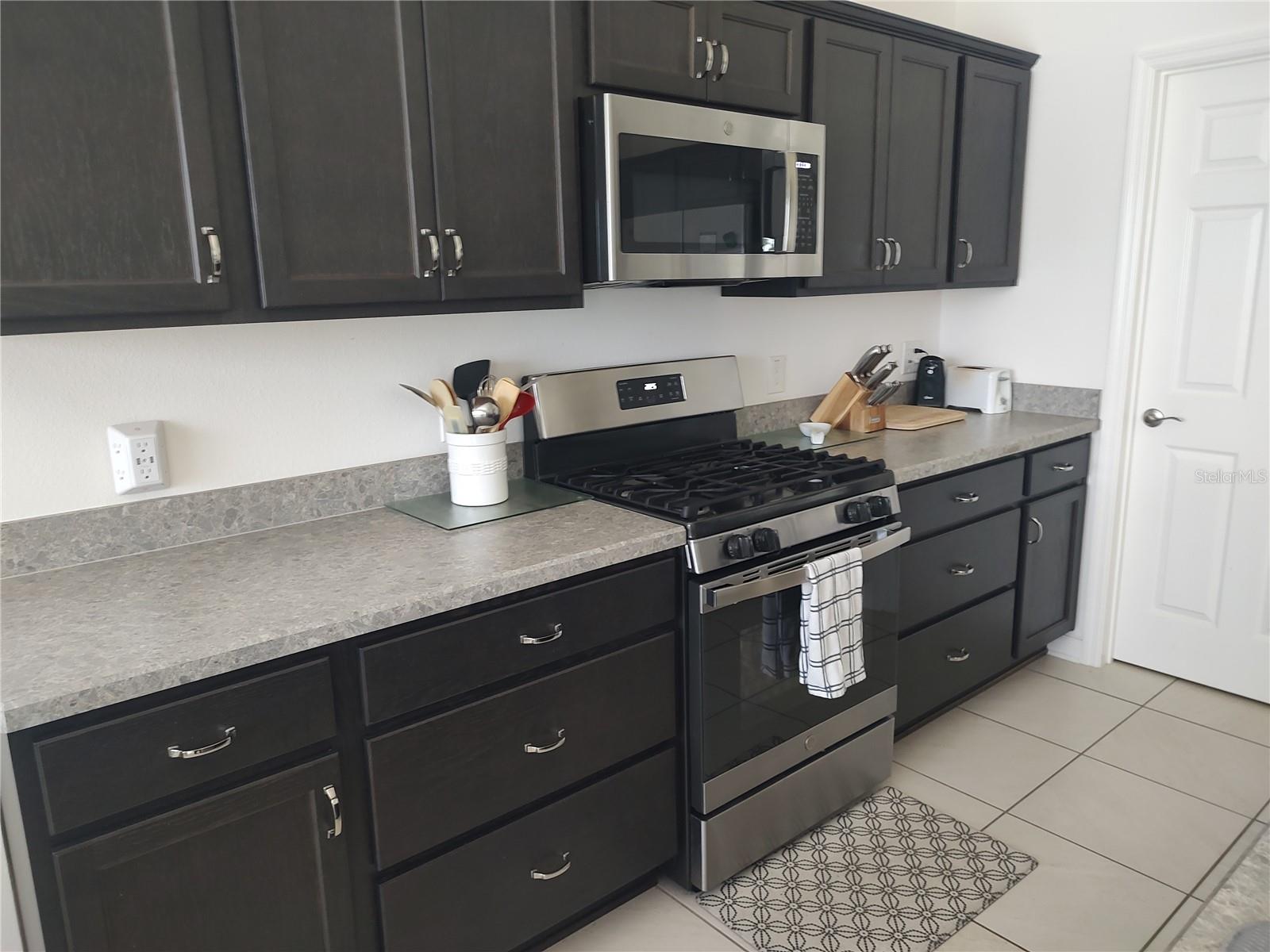 VILLAGES/SOUTHERN OAKS UN #52 - Residential Lease