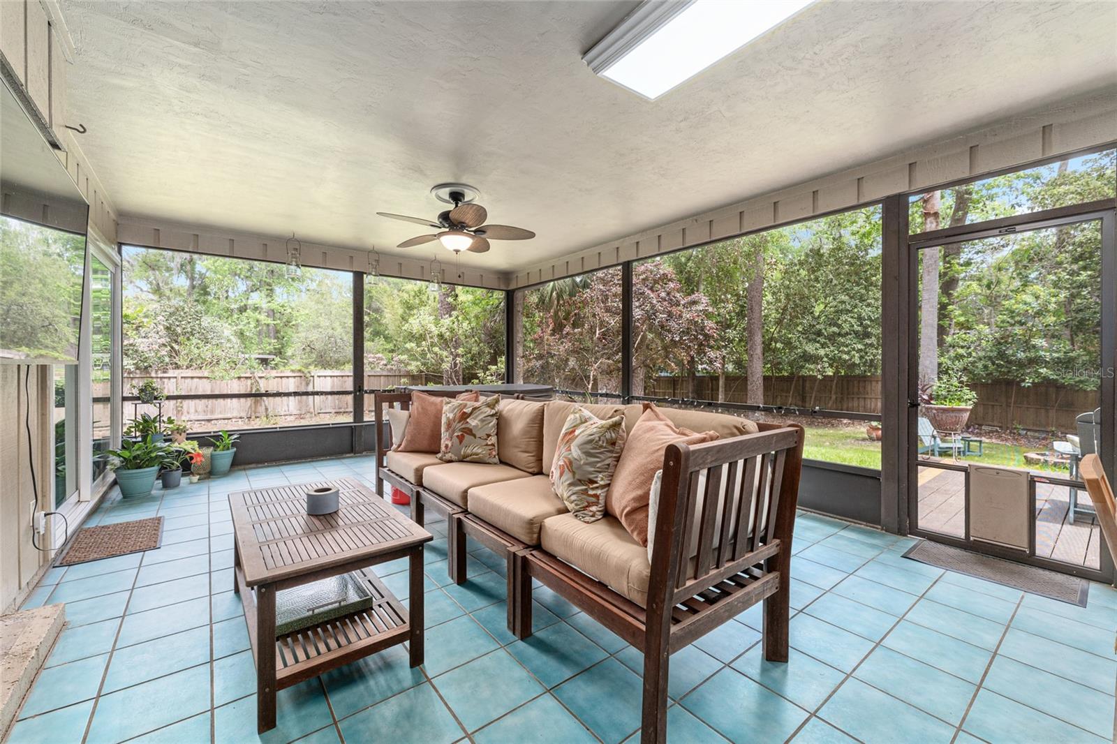 ROCK CREEK - Residential