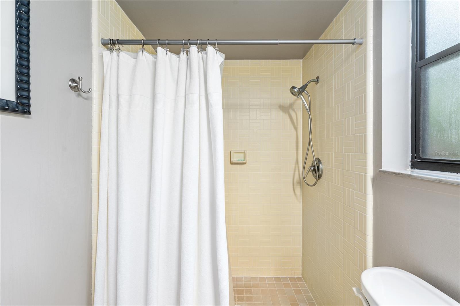 ROCK CREEK - Residential