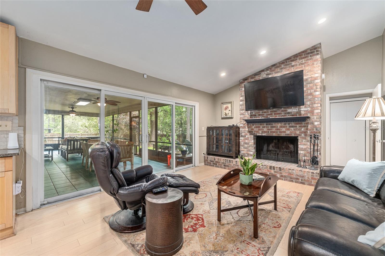 ROCK CREEK - Residential