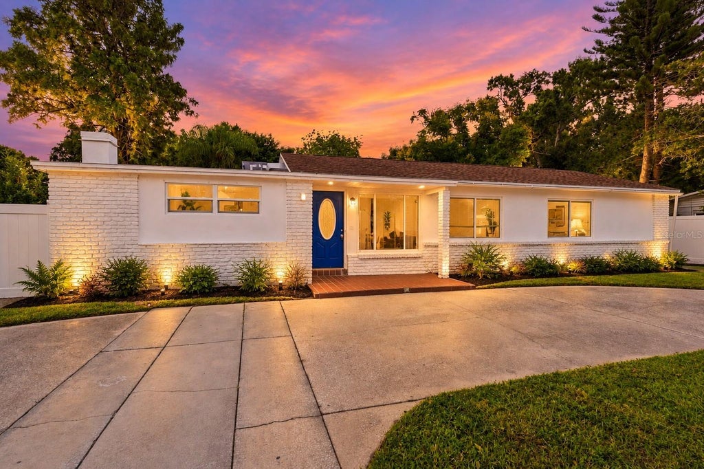 Photo of 6726 12th Street N, St Petersburg, FL 33702 (MLS # TB8555259)