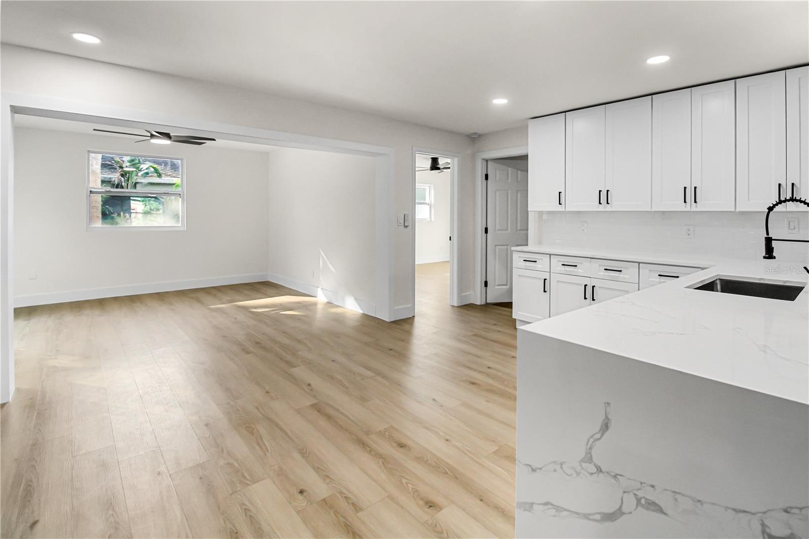 MEADOW LAWN 15TH ADD - Residential