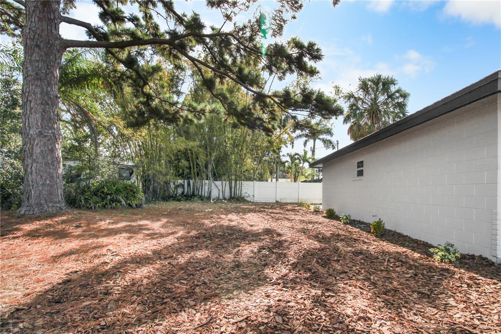 MEADOW LAWN 15TH ADD - Residential