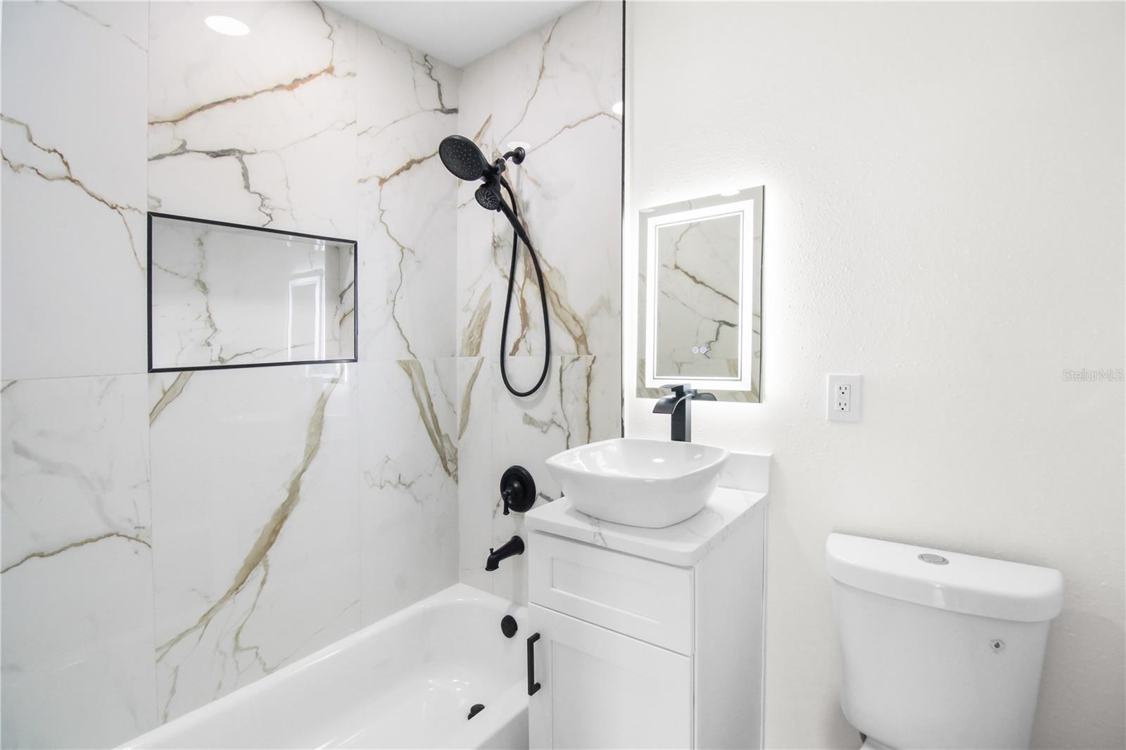 MEADOW LAWN 15TH ADD - Residential