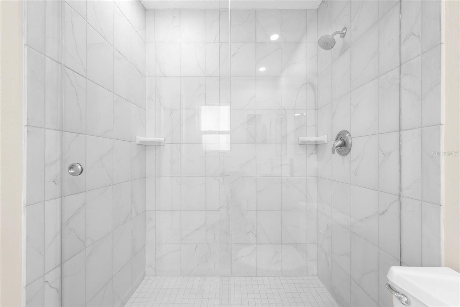 HOLMES BEACH 17TH UNIT - Residential