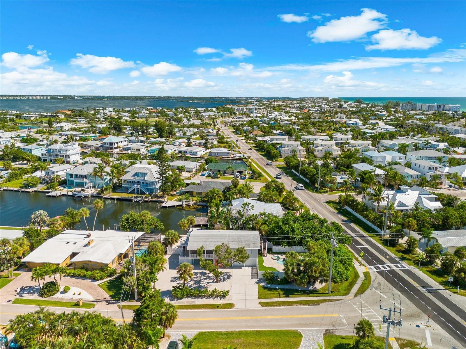 HOLMES BEACH 17TH UNIT - Residential