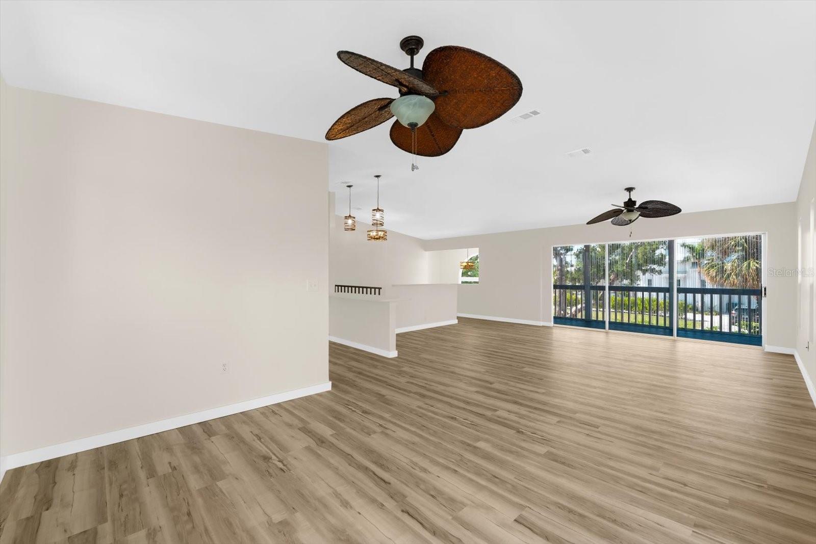 HOLMES BEACH 17TH UNIT - Residential