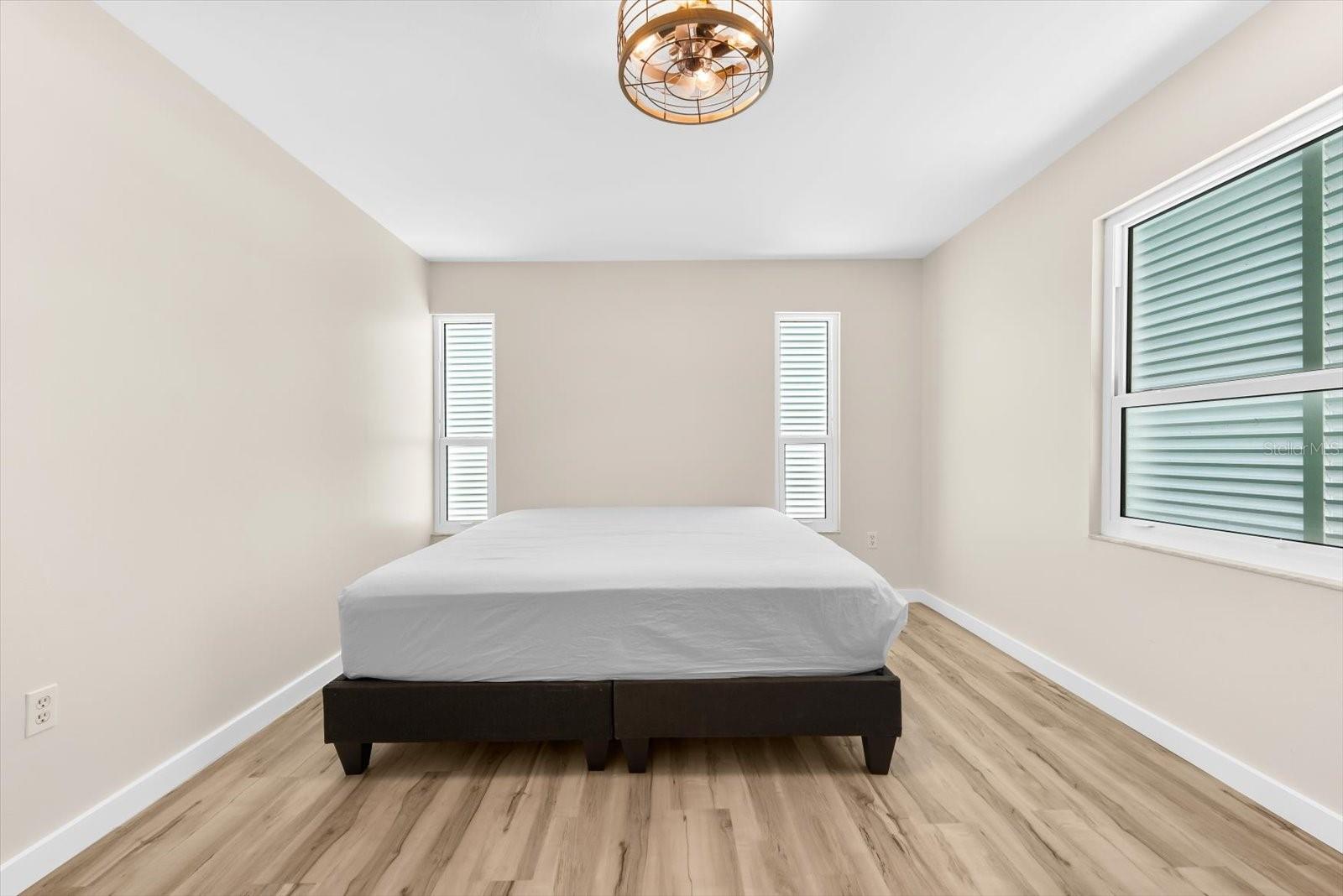 HOLMES BEACH 17TH UNIT - Residential