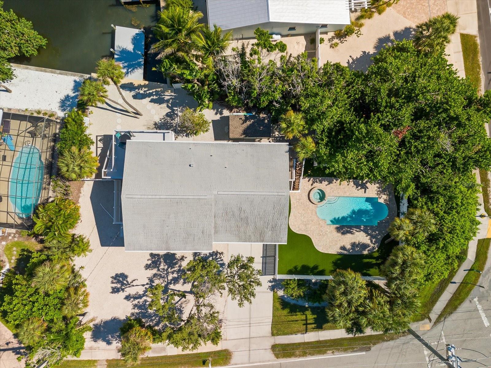 HOLMES BEACH 17TH UNIT - Residential