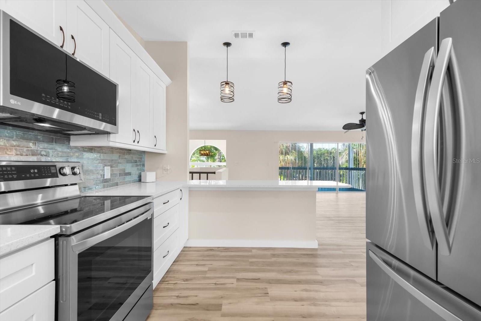 HOLMES BEACH 17TH UNIT - Residential