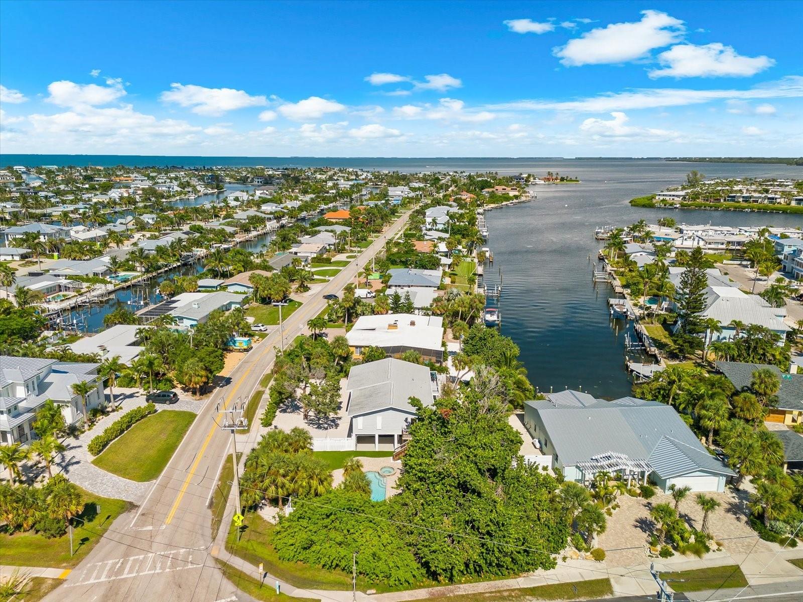 HOLMES BEACH 17TH UNIT - Residential
