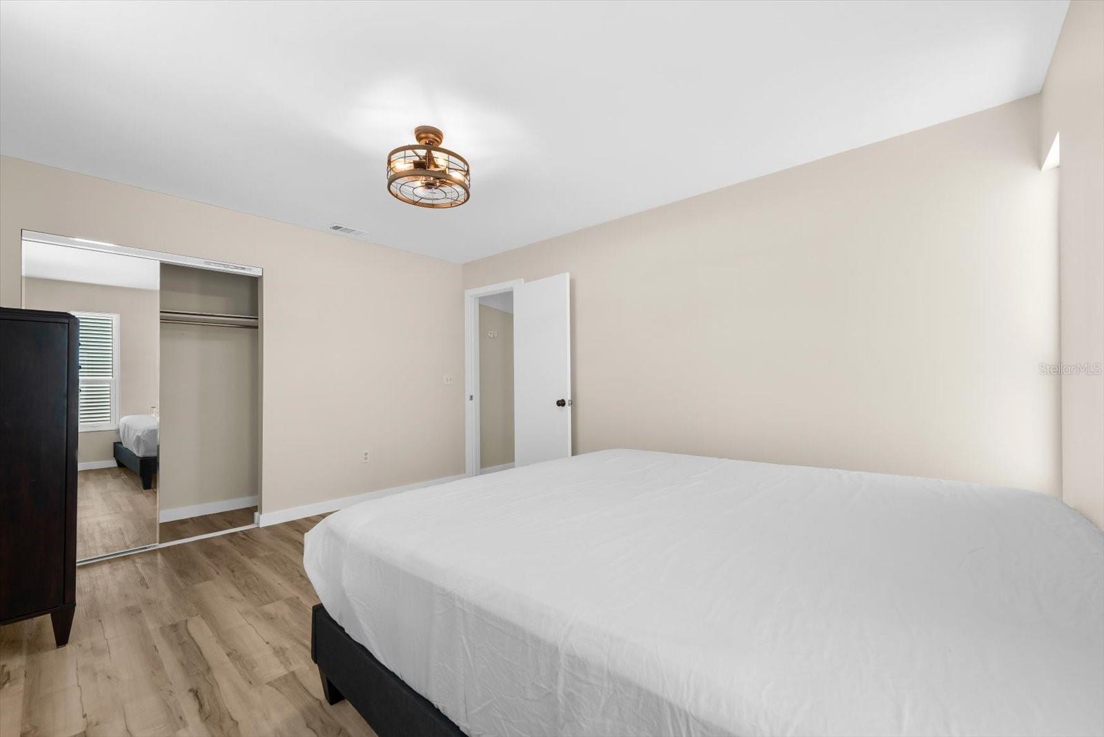 HOLMES BEACH 17TH UNIT - Residential