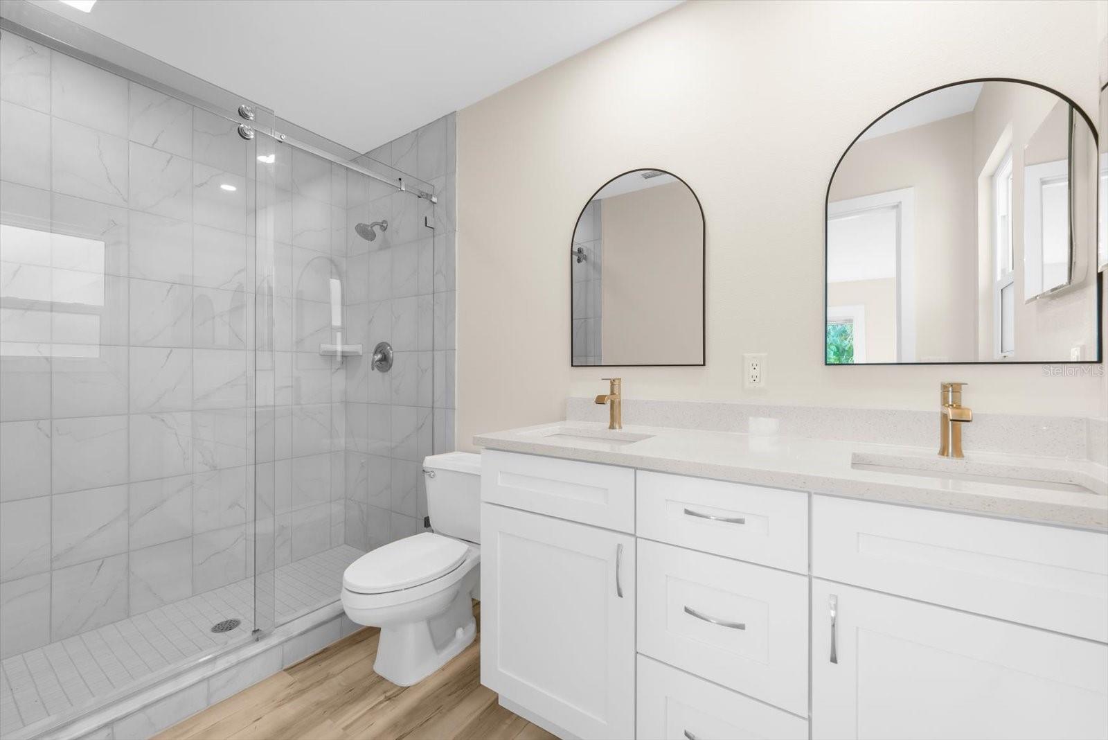 HOLMES BEACH 17TH UNIT - Residential