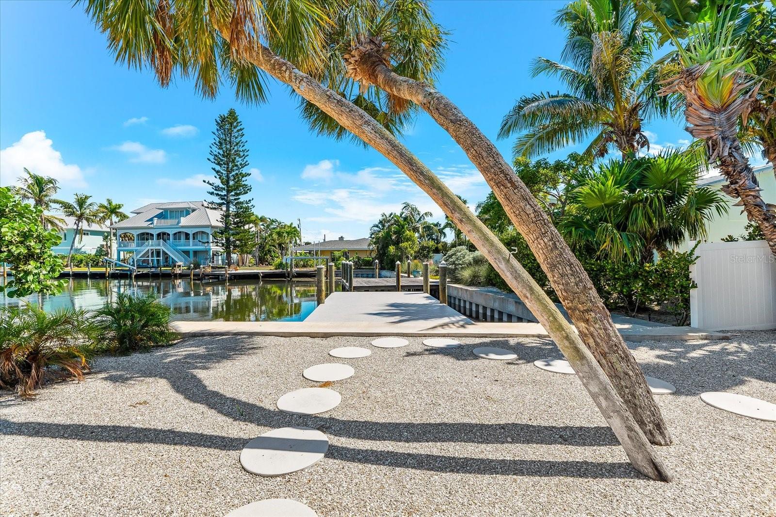 HOLMES BEACH 17TH UNIT - Residential