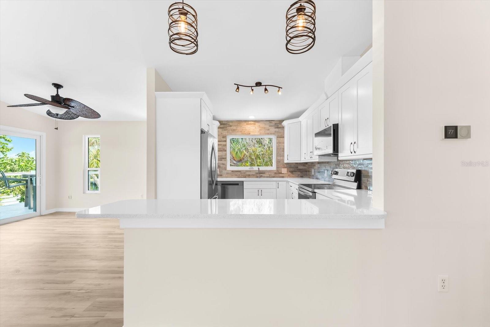 HOLMES BEACH 17TH UNIT - Residential