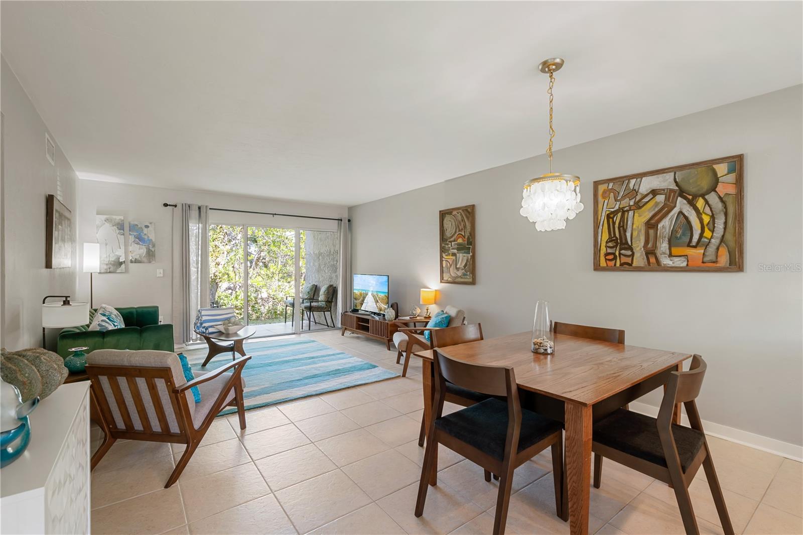 RUNAWAY BAY - Residential