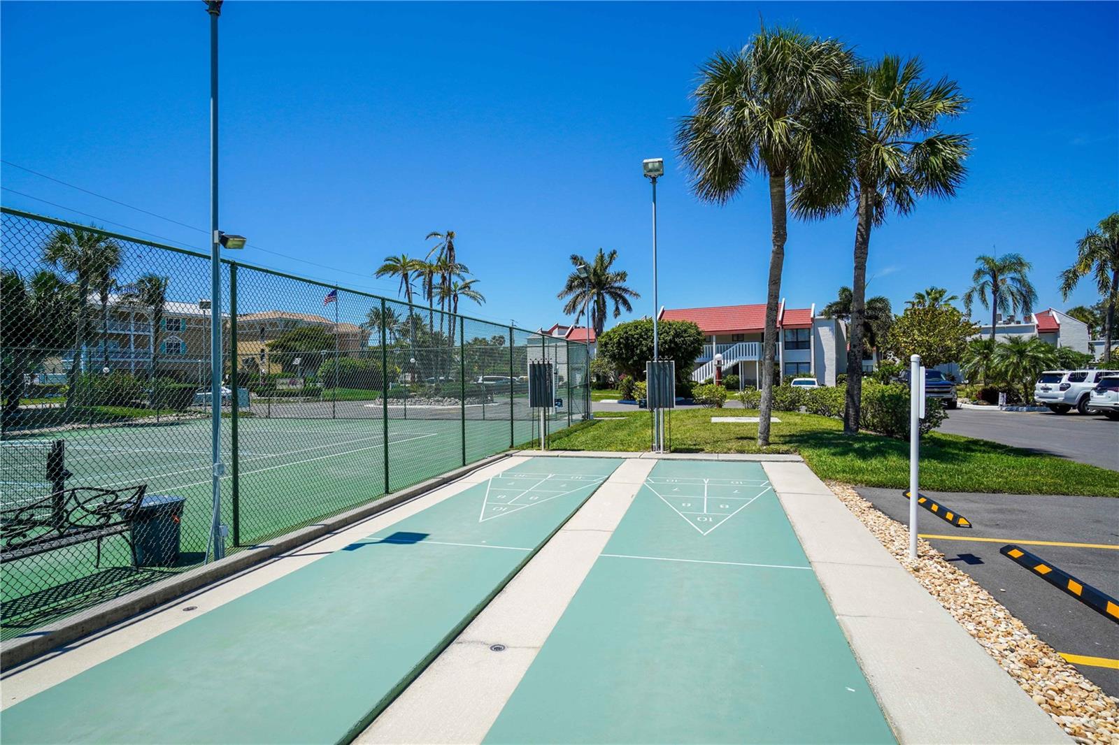 RUNAWAY BAY - Residential