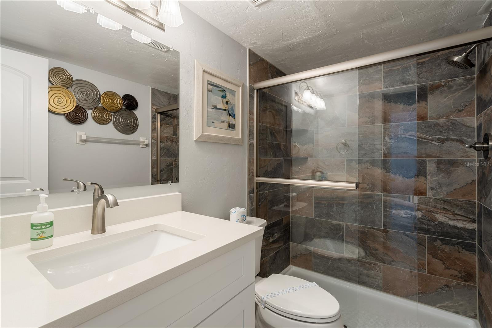 RUNAWAY BAY - Residential