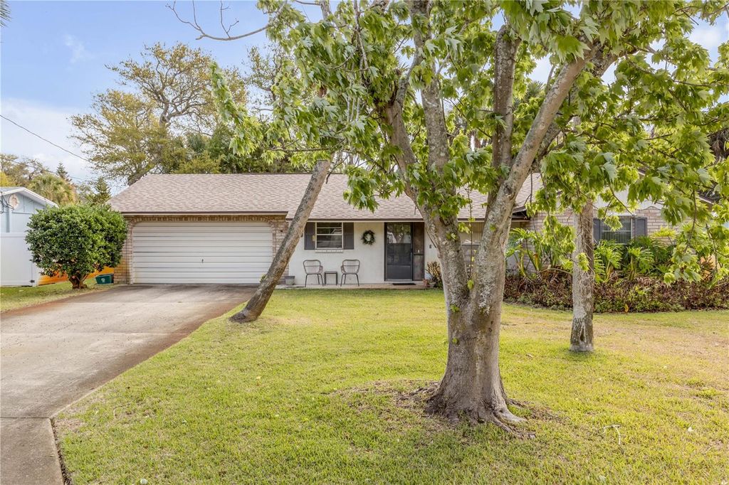 Photo of 805 S Cooper Street, New Smyrna Beach, FL 32169 (MLS # NS1086767)