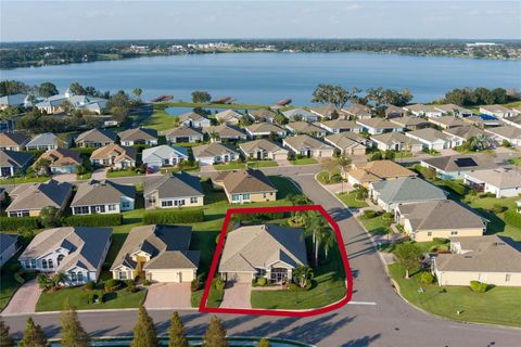 A home in WINTER HAVEN