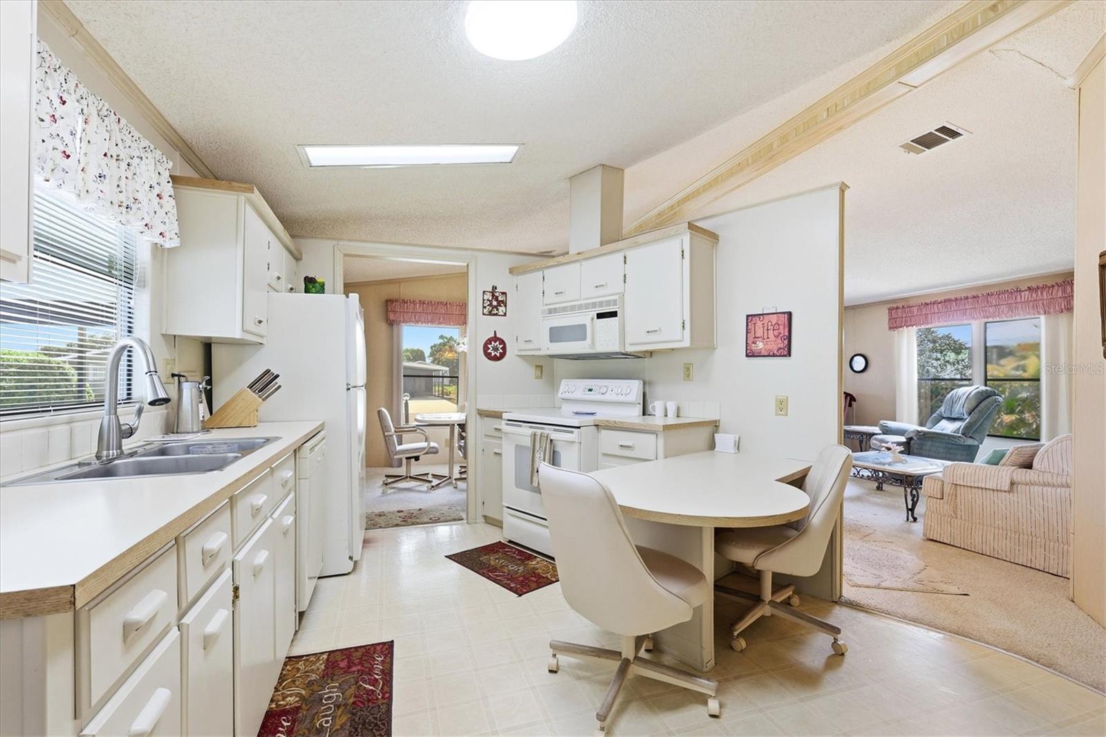 TANGERINE WOODS - Residential
