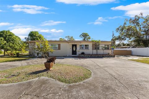 7695 17TH WAY N ST PETERSBURG FL 33702