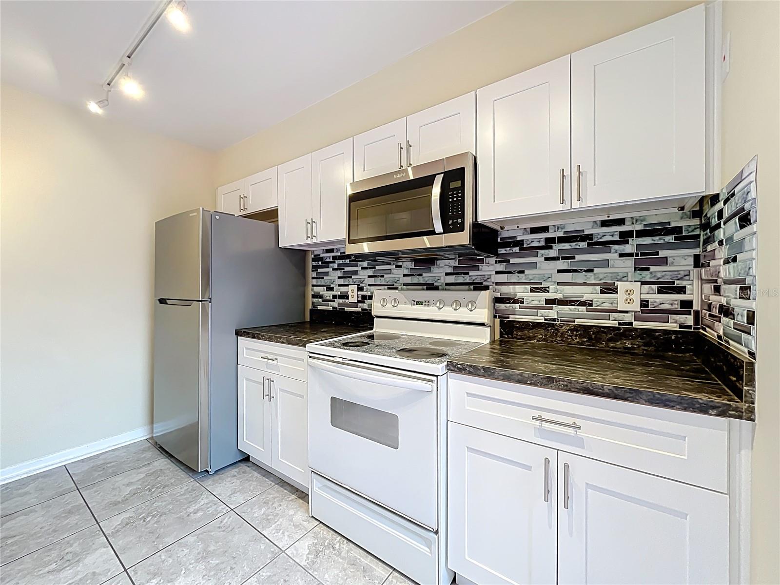 MIDDLEBROOK PINES PH 04 - Residential Lease