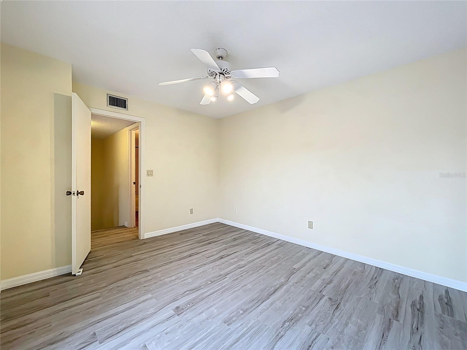 MIDDLEBROOK PINES PH 04 - Residential Lease