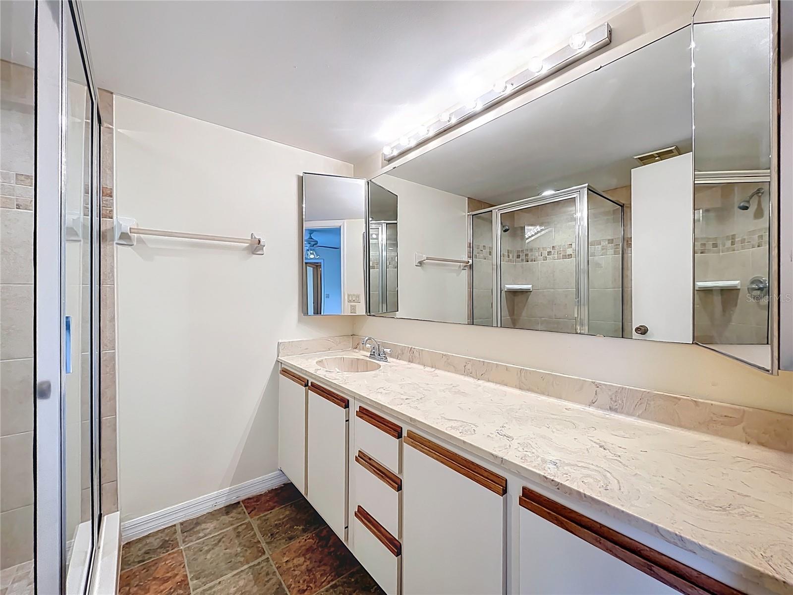 MIDDLEBROOK PINES PH 04 - Residential Lease