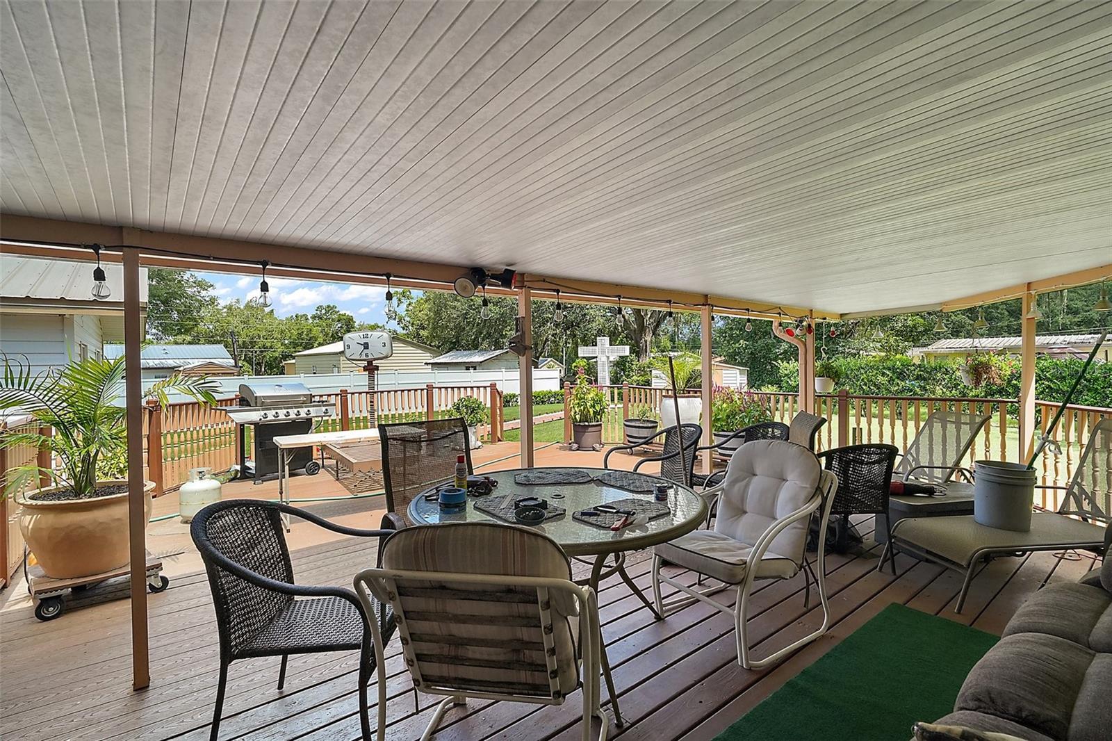 MOBILE HOME MEADOWS - Residential