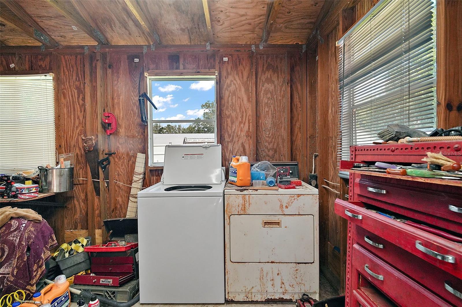 MOBILE HOME MEADOWS - Residential